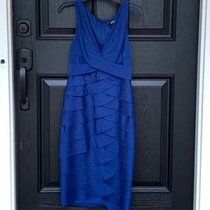 Adrianna Papell sz 4 blue short formal dress